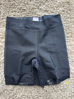SHORT SALOME LEVANTACOLA CON REALCE INTERNO 316-2