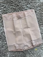 SHORT SALOME LEVANTACOLA CON REALCE INTERNO 316-2